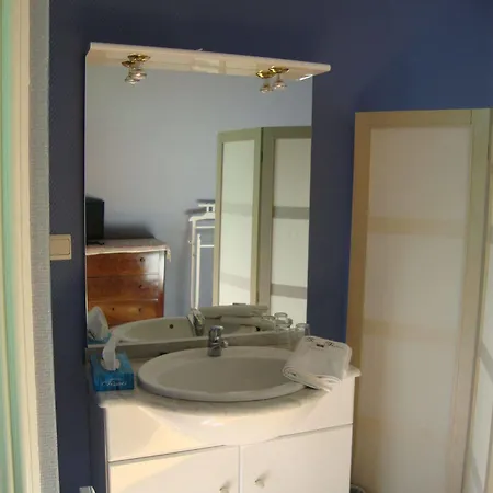 Fine Fleur Bed & Breakfast 4*